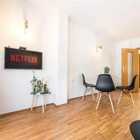Comfort & Vibes Apartment *