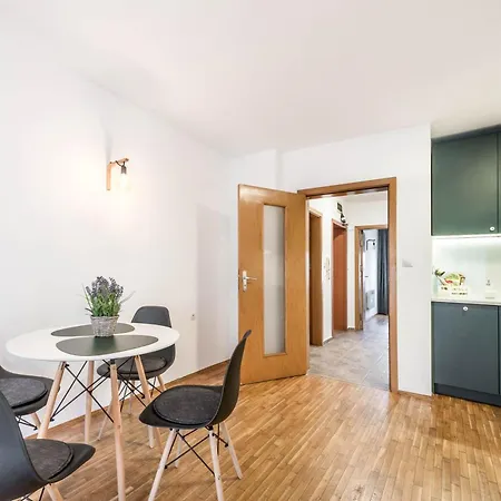 Comfort & Vibes Apartment *