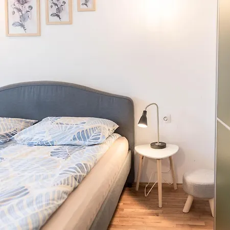 Comfort & Vibes Apartment *